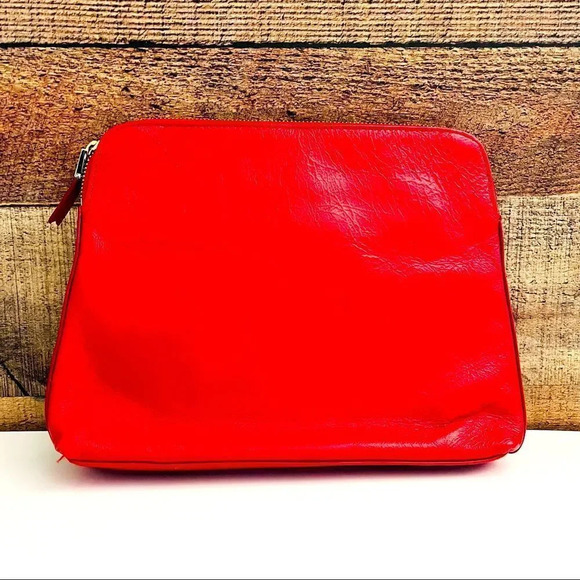 NWOT India Hicks Red Clutch Insider Cosmetic Bag - Red - Picture 1 of 10